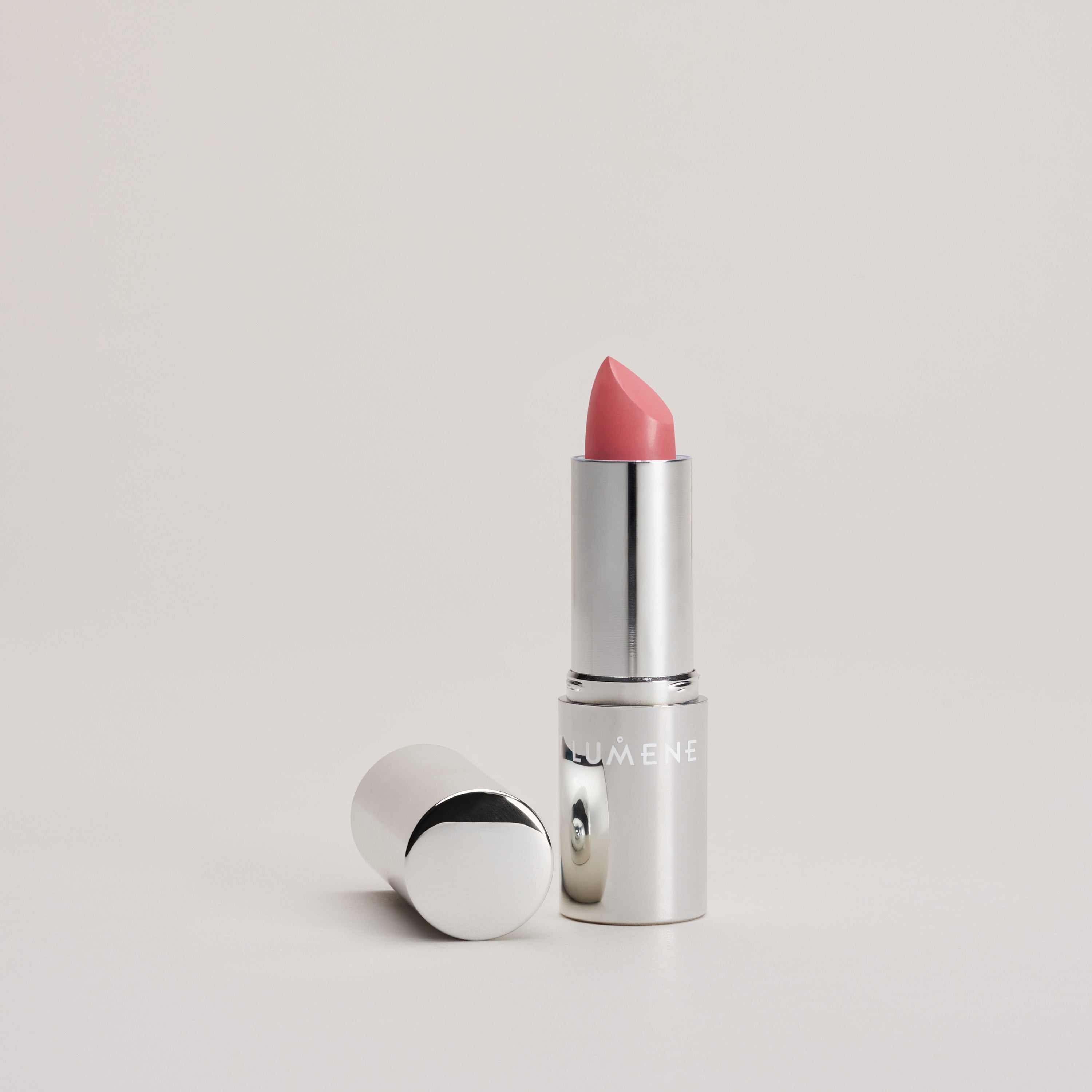Luminous Moisture Lipstick